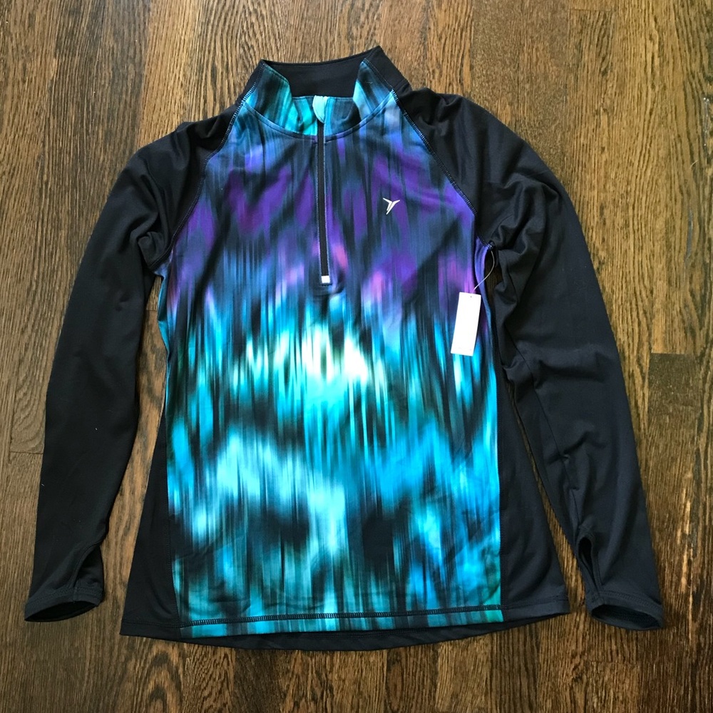 NWT Old Navy Active long sleeve top. Size M